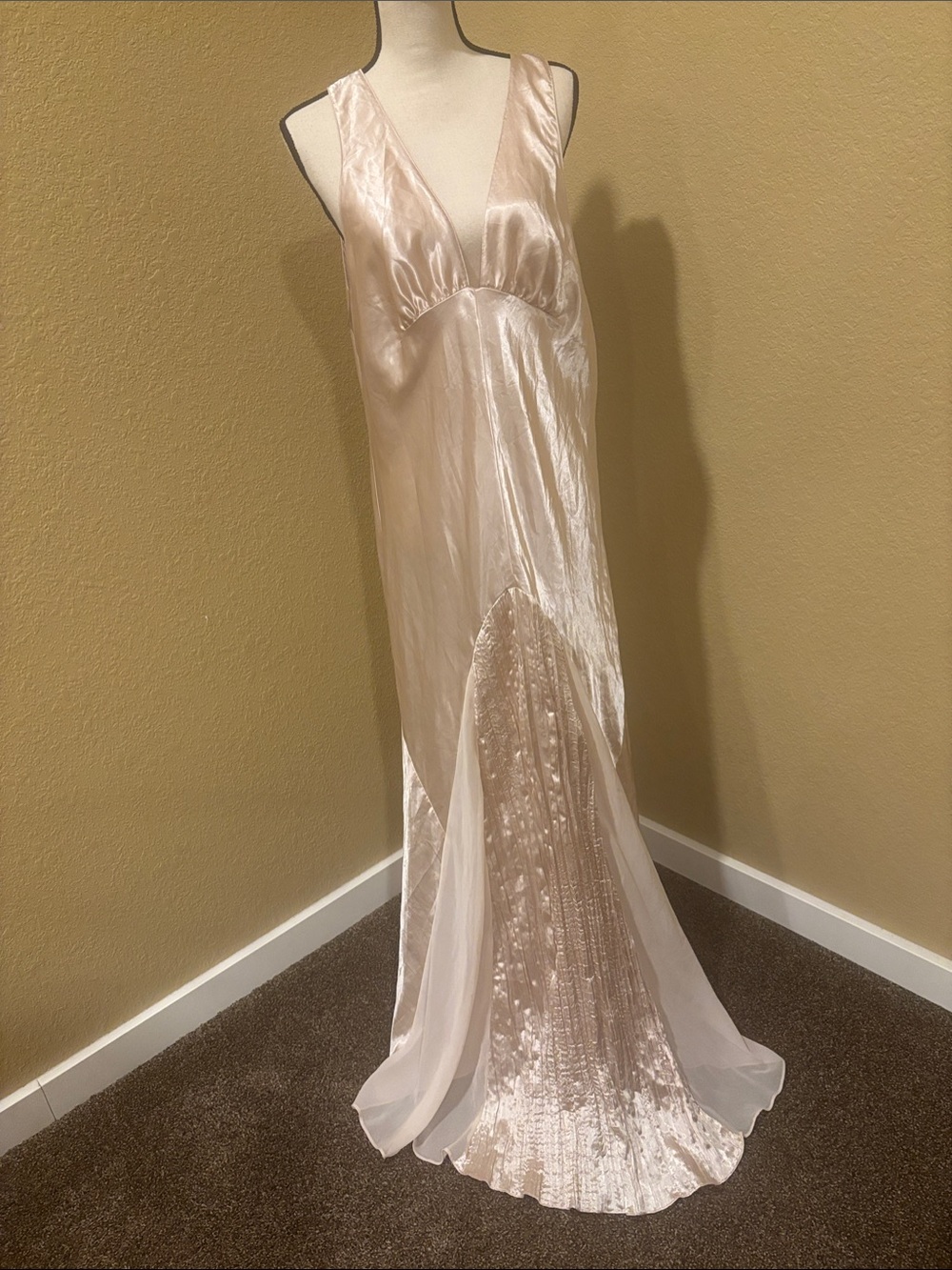 Vintage Jacalyn Bennett Liquid Satin V-Neck Nightgown in Champagne